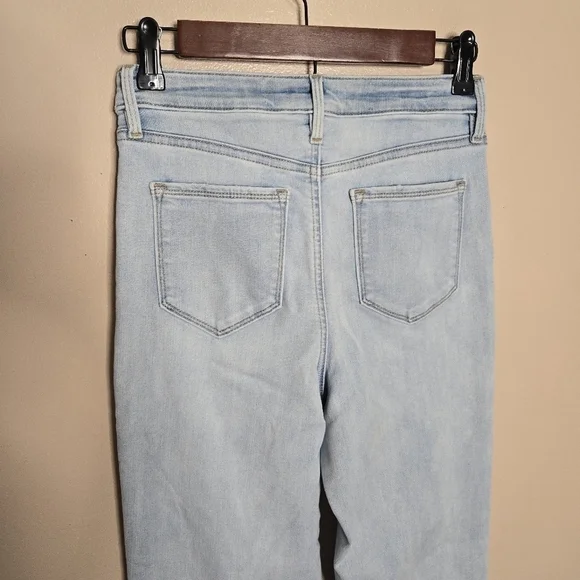 Athleta Sculptek Straight Leg Ankle Jean Light Wash - Picture 4 of 7